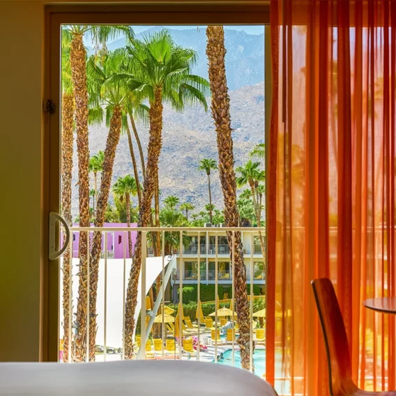 Rooms balcony with view pools